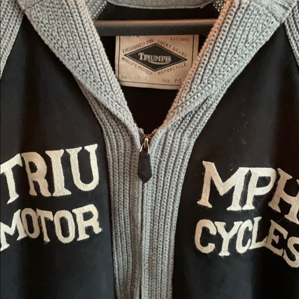 TRIUMPH SHAWL CARDIGAN SWEATER